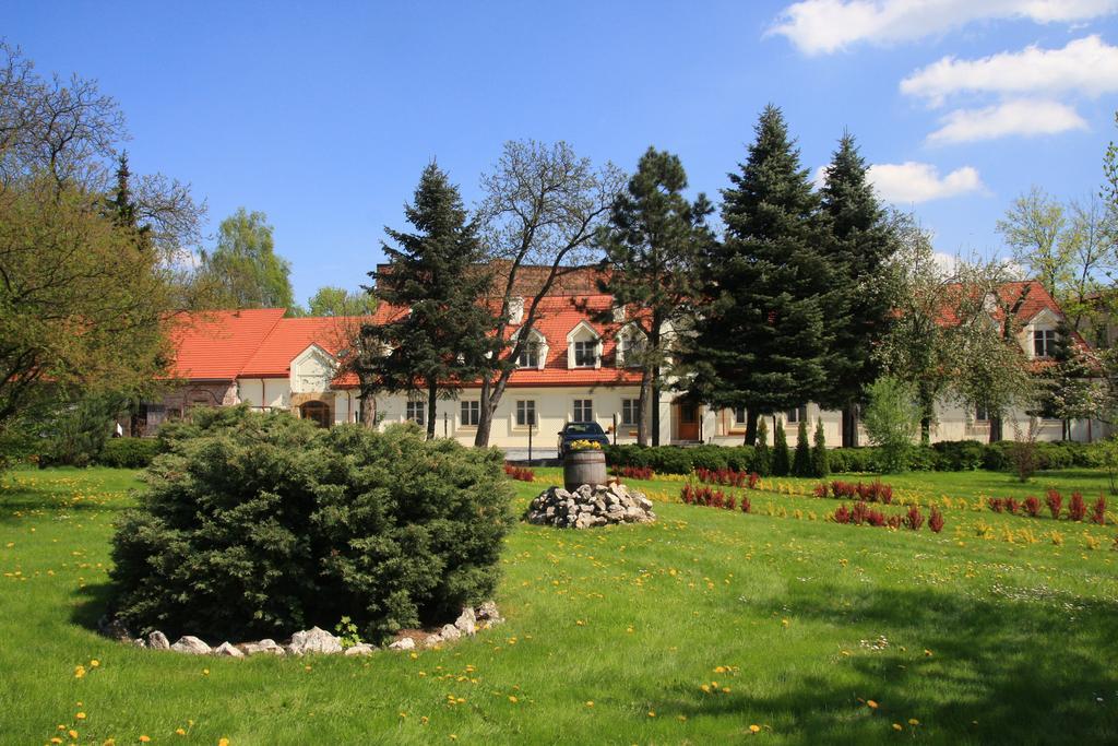 Goscinne Dom Sw. Szymona